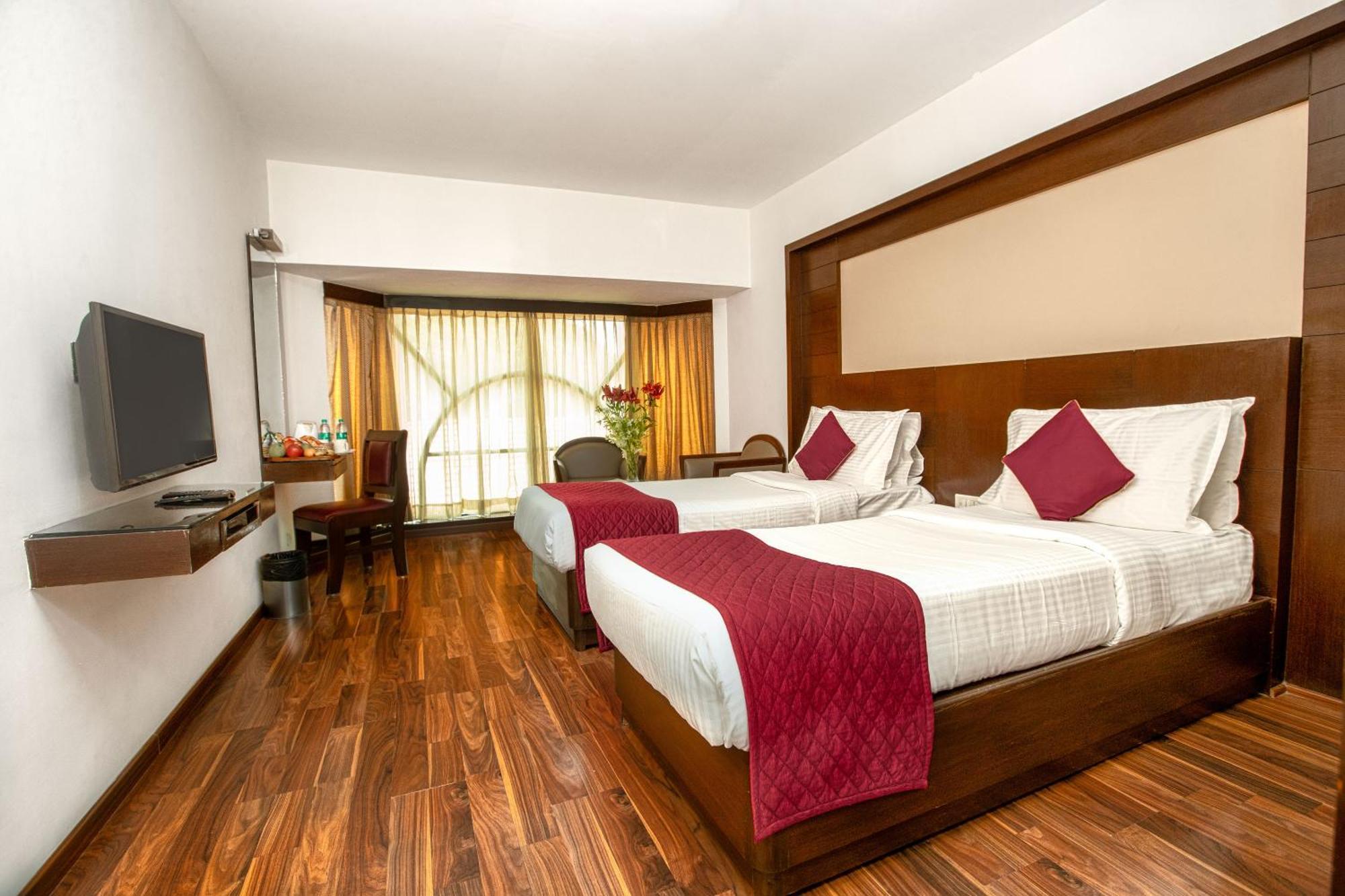Hotel Monarch Brigade Road Bangalore Exterior foto