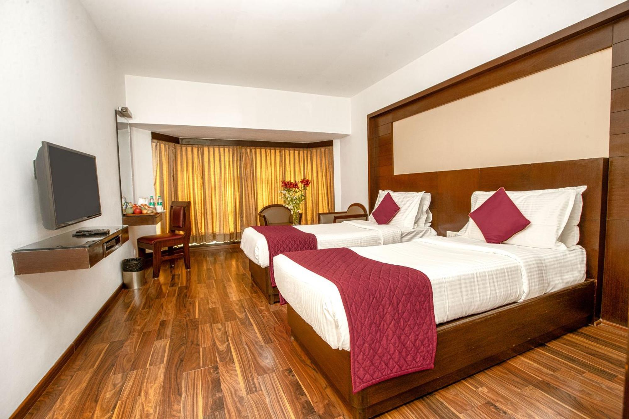 Hotel Monarch Brigade Road Bangalore Exterior foto
